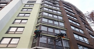 Установка крыши на балкон Ухта цена от 1054 руб. м/2.